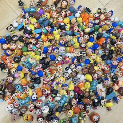 Disney-figuras de Anime de la serie 9, muñecos de Mickey, Stitch, Blancanieves, sirena, ojos grandes, modelo de colección, juguetes para niños, regalos